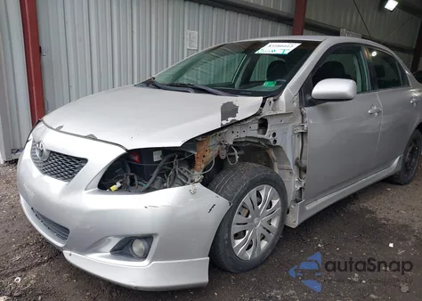 2009 Toyota Corolla S z USA, uszkodzony, nr VIN 1NXBU40E09Z011260